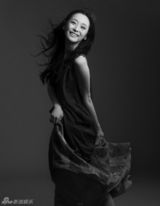 组图：李曼黑白时尚大片曝光 尽显文艺范儿