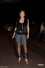 组图：梁靖琪黄敏豪婚宴众星捧场 先忙工作不急造人