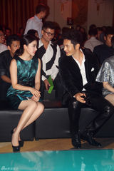 组图：阚清子旗袍装亮相 红唇诱惑情迷夜上海