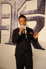 组图：任达华《制服》斗连环杀手 被夸党员品质