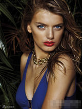 组图：超模布莱克叶丛林内衣写真 大秀美胸蜂腰