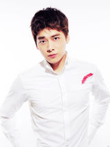 组图：李易峰新写真忧郁内敛显成熟