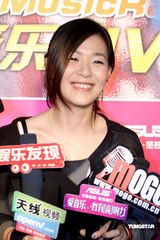 幻灯图：张悬抵京音乐Live 创作才女弹唱挥洒梦想