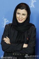 高清：《内达和西敏》亮相 莱拉-哈塔米黑衣玩神秘