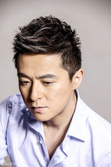 组图：双鱼座朱雨辰写真多面演绎浪漫酷男