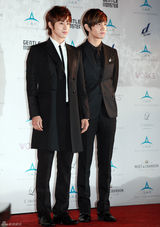 组图：SJ东方神起2PM等出席UAM开业派对