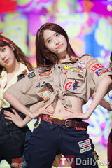 组图：少女时代性感俏舞《MCD》蝉联冠军