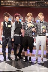 组图：飞轮海潮装录节目 大玩游戏积极互动