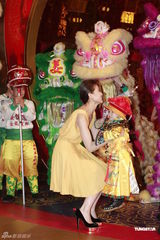 组图：黄宗泽胡杏儿情侣档秀恩爱称没有结婚打算