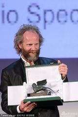 组图：菲利普凭《警察之妻》获评委会特别奖