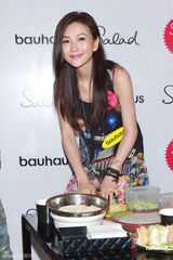 组图：诸葛紫岐无暇造人 自称不及老公精明