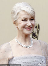 高清图：奥斯卡红毯 老戏骨海伦-米伦气质不凡 