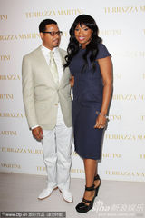 幻灯图集：哈德森电影公告活动 黑人男星泰伦斯助阵