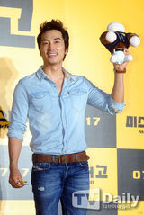 组图：李敏镐少女时代等群星助阵《大明猩》