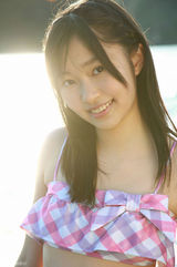 组图：AKB指原莉乃爆冷夺冠 盘点青春性感照