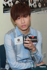 组图：张敬轩献唱歌唱比赛 罗力威经纪非方国华