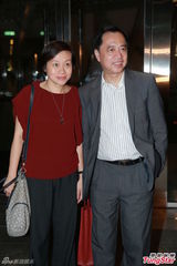 组图：乐易玲开生日派对 TVB花旦小生齐到贺