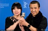 组图：《推拿》柏林获奖 娄烨带盲女主演领奖