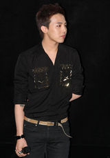 高清图：G-dragon单独演唱会电影版首映会