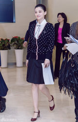 组图：梅婷出席公益活动 呼吁公众节约用水