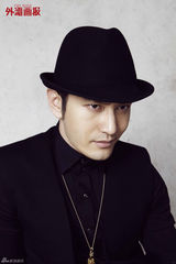 组图：《中国合伙人》曝主创登外滩画报大片