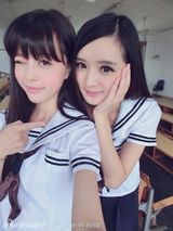 组图：女子酷似杨幂  网友直呼傻傻分不清