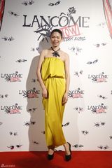 组图：尚雯婕张静初等亮相时尚派对