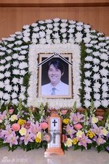组图：已故崔真实前夫赵成珉上吊自杀 灵堂曝光