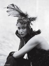 组图：詹妮弗-劳伦斯登杂志封面 鸟儿造型另类