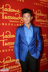 组图：吴奇隆将以帝王造型入驻蜡像馆 量身仍卖萌