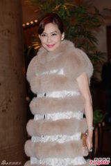 组图：李玟爆乳翘臀性感亮相 刘嘉玲气场强