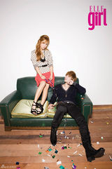 组图：韩组合Sistar等拍杂志写真 迎圣诞热闹派对