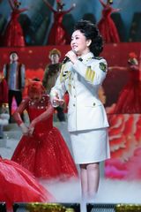 高清组图：2012军民迎新春文艺晚会华丽上演