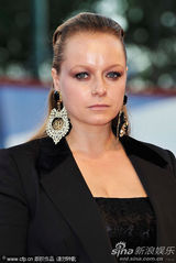 组图：威尼斯电影节时尚盘点之妆容发型