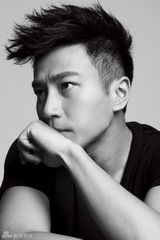 组图：刘恺威黑白写真曝光 俊帅面孔显男性魅力