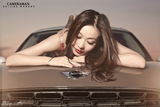 组图：周知拍时尚大片演绎香车美女 性感身姿诱人