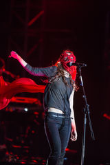 组图：陈绮贞北京开个唱 歌迷热情频返场