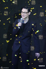 组图：张学友上海忙捞金 个唱开足30场无暇陪女儿