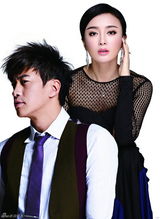 组图：秦岚登《瑞丽》封面 pose洒脱自信十足