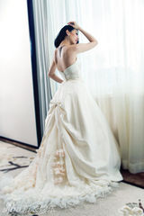 组图：甄子丹汪诗诗恩爱结婚十周年 拍浪漫婚纱