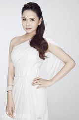 组图：伊能静化身圣诞精灵 气质温婉童颜依旧