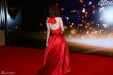 组图：微博之夜红毯 张萌红裙露背性感妩媚