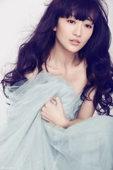 组图：王鸥复古写真浪漫柔美气质