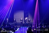 组图：韩男团帝国之子演唱会 劲歌热舞引爆现场