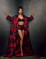 组图：碧昂斯大片性感优雅 红色蛋糕裙热情似火