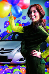 高清图：金孝妍代言名车照曝光 新年伊始变身车模 