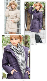 组图：中北成美穿羽绒服拍写真秀冬日甜美搭配