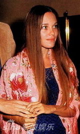 组图：女神朱莉心中的女神 其母珍贵旧照曝光