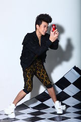 幻灯图：保剑锋：享受纸醉金迷下的闲淡生活