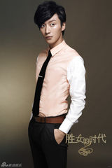 组图：《胜女的时代》曝主创时尚大片